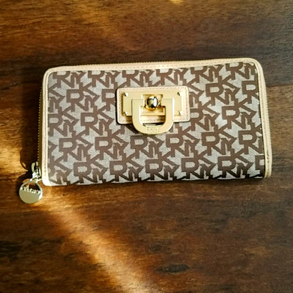 DKNY wristlet